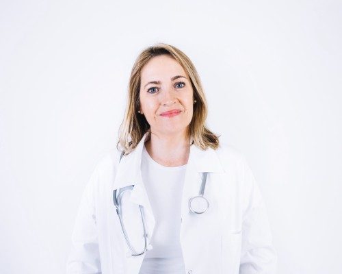friendly-doctor-looking-camera (1)